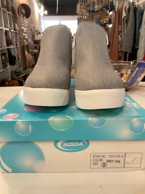 {{ClientCode}} GREY SODA WEDGE SNEAKERS, 9