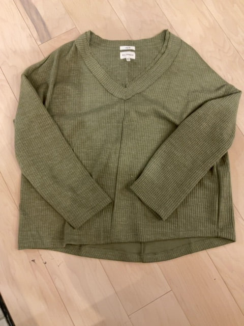 GREEN BLU PEPPER VNECK SWEATER M