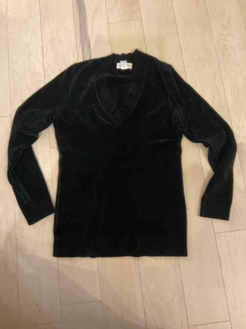 BLACK JONES NEW YORK VNECK SWEATER M